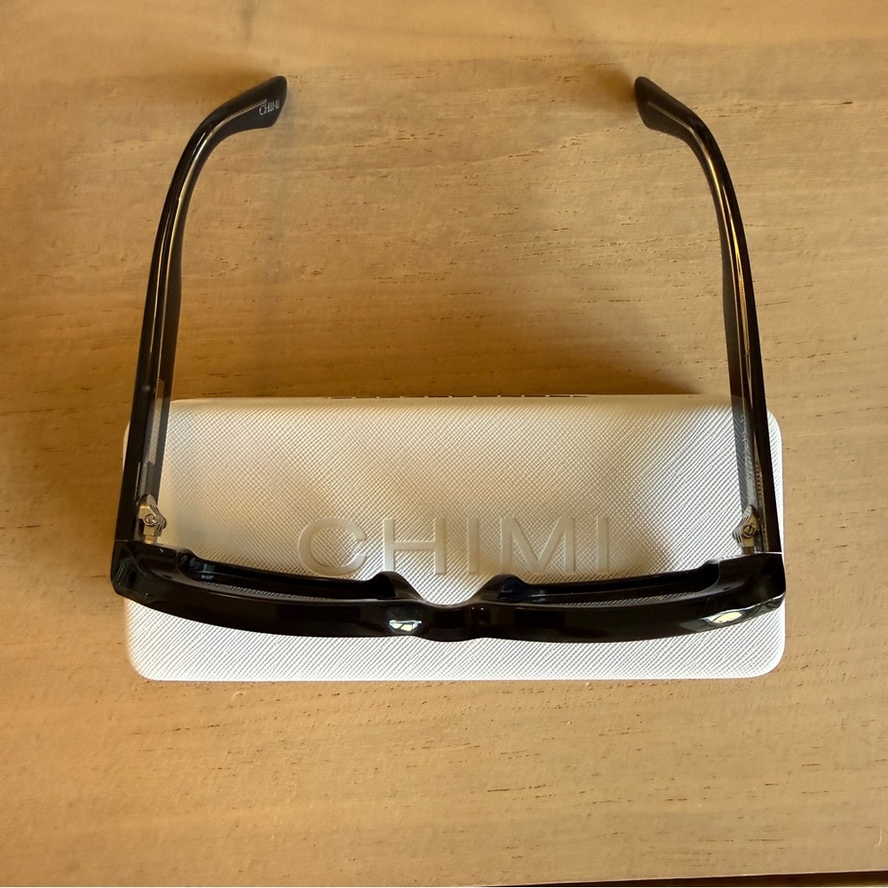Chimi PERGA Black Rectangular Sunglasses - image 4